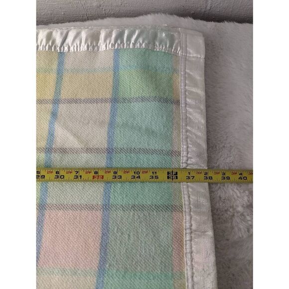 Pastel Multi-Color Square/Rectangle Pattern Acrylic Throw Baby Blanket 38" x 30" - Picture 7 of 10